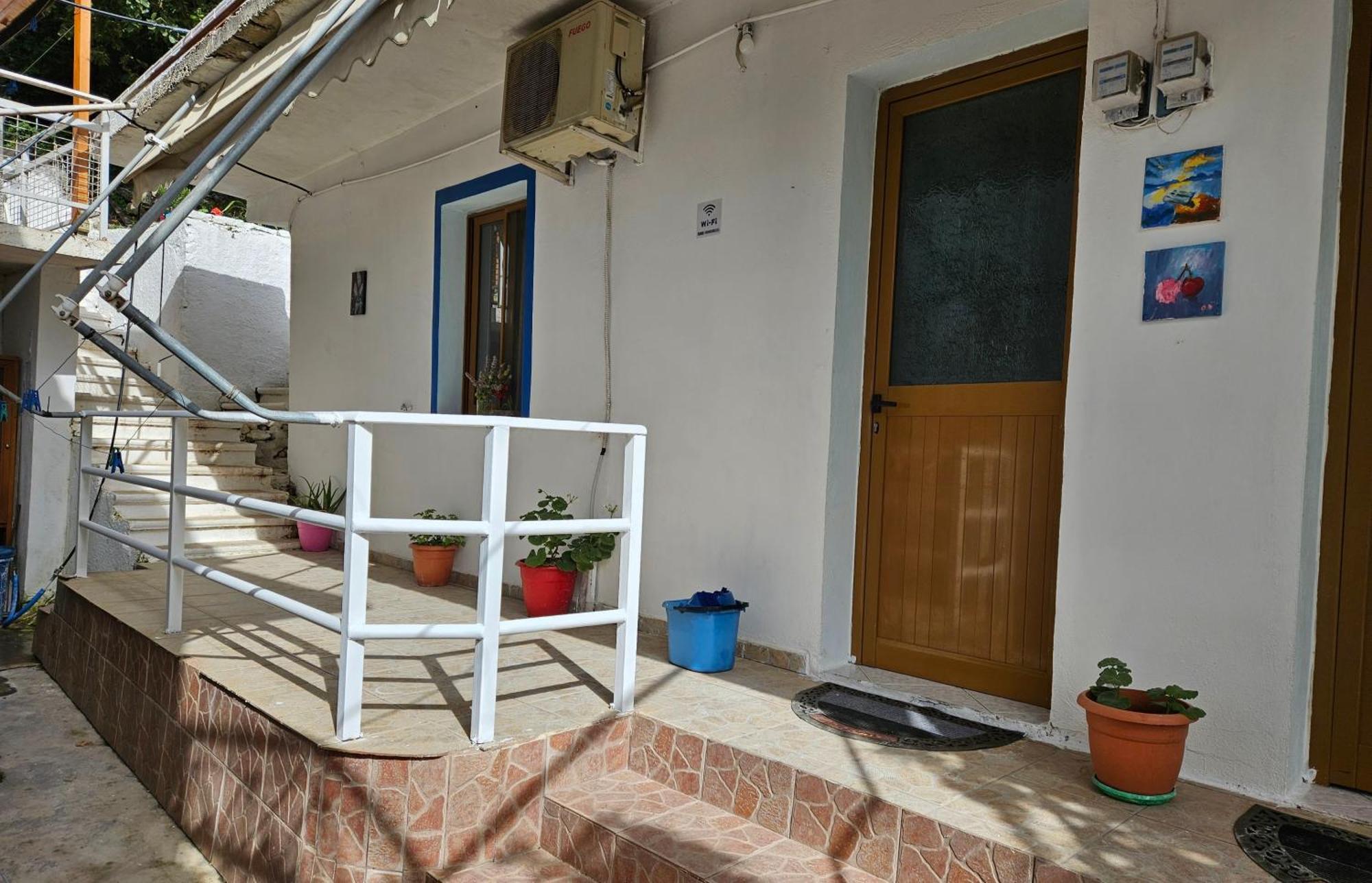 Aeria Rooms Himare Eksteriør bilde