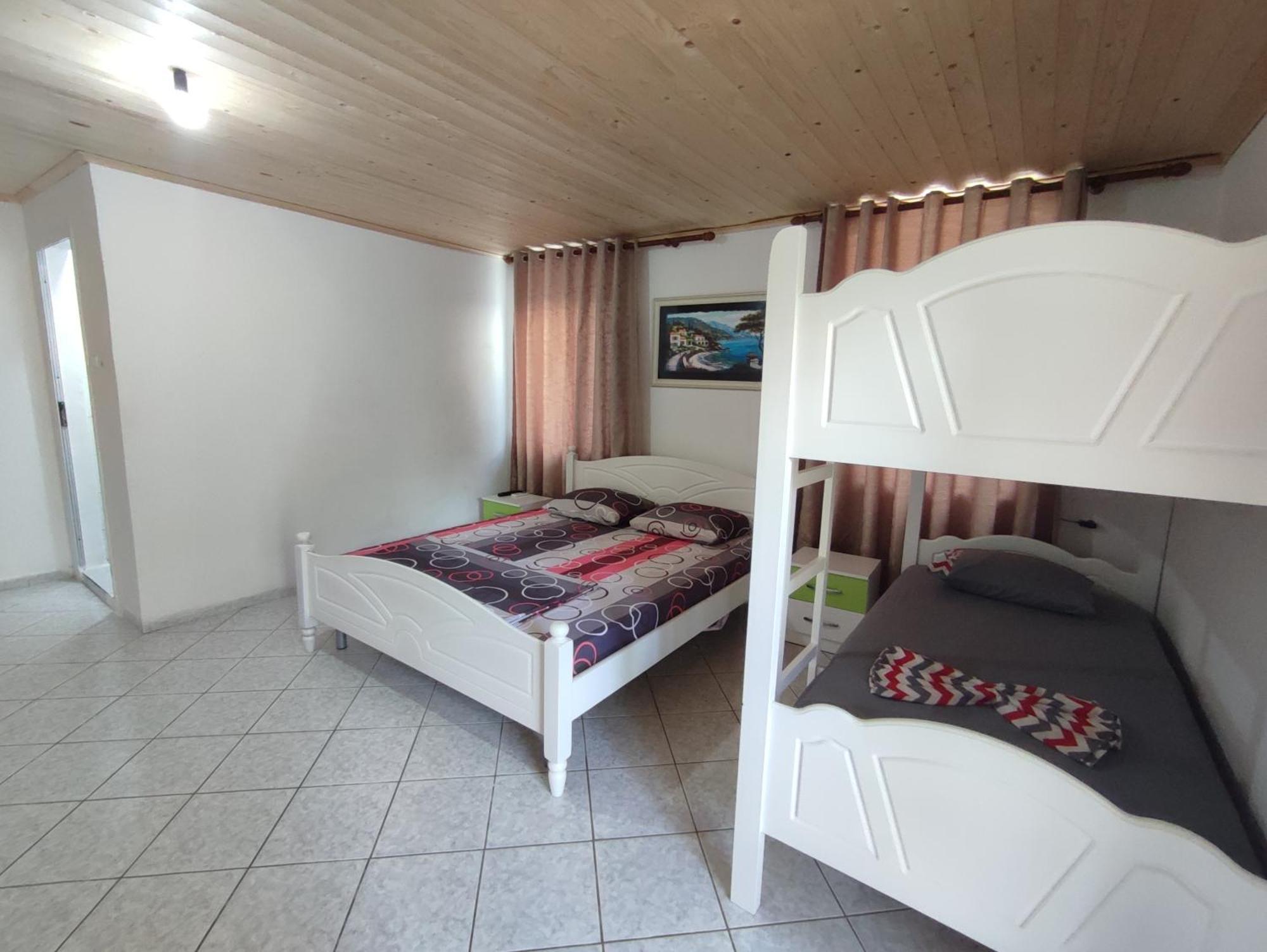 Aeria Rooms Himare Eksteriør bilde
